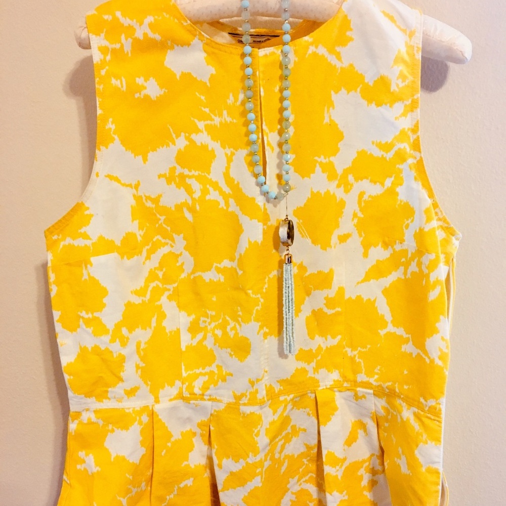 GAP yellow daisy peplum